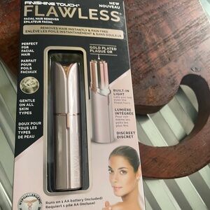 Finishing Touch Flawless Facial Hair Remover — Rose Gold